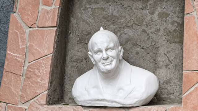 Parque costero en Salto donde se realizó la misa y se instaló el busto.