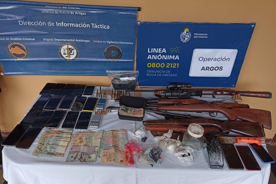 Armas incautadas durante los allanamientos vinculados a la rapiña en Bella Unión