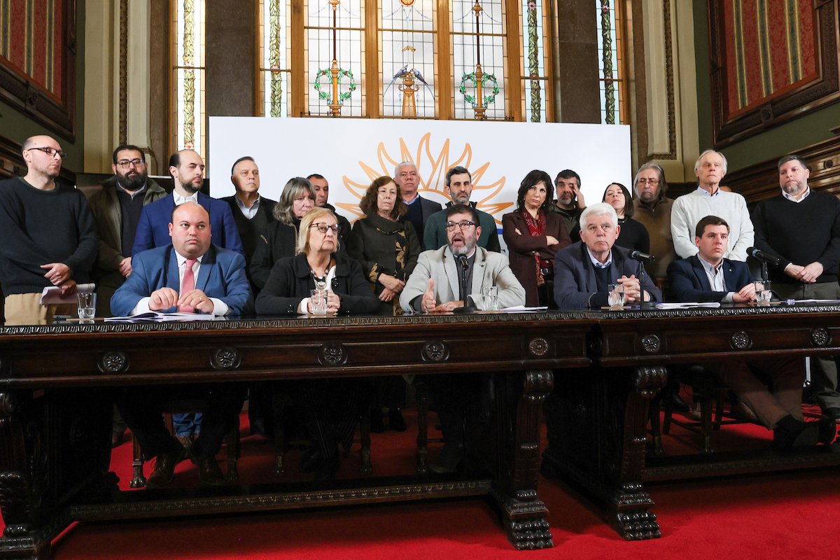 Conferencia de prensa del Frente Amplio sobre las conclusiones del caso Cardama