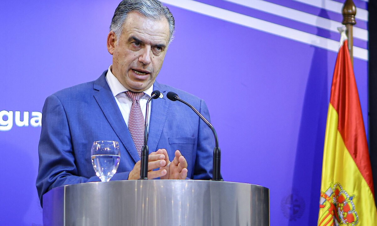 El presidente Yamandú Orsi durante una actividad oficial en el país.