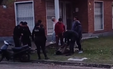 Cuadra de la esquina de avenidas Enrique Amorim y Juncal en Salto donde ocurrió la detención comunitaria.
