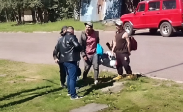 Efectivos de la Guardia Republicana patrullando las calles de Salto.