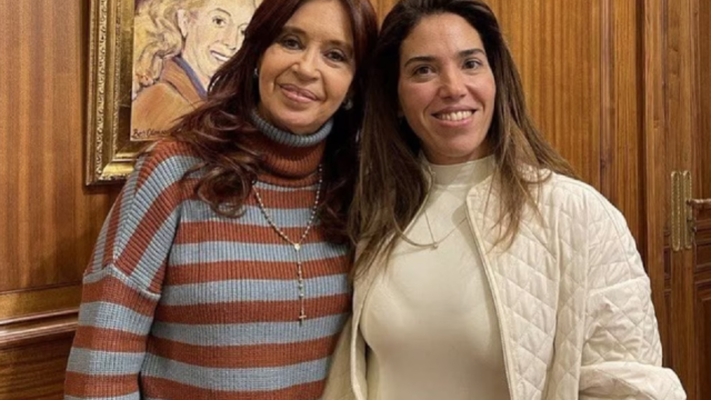 Fachada del edificio de San José 1111 en Buenos Aires donde cumple condena Cristina Kirchner.