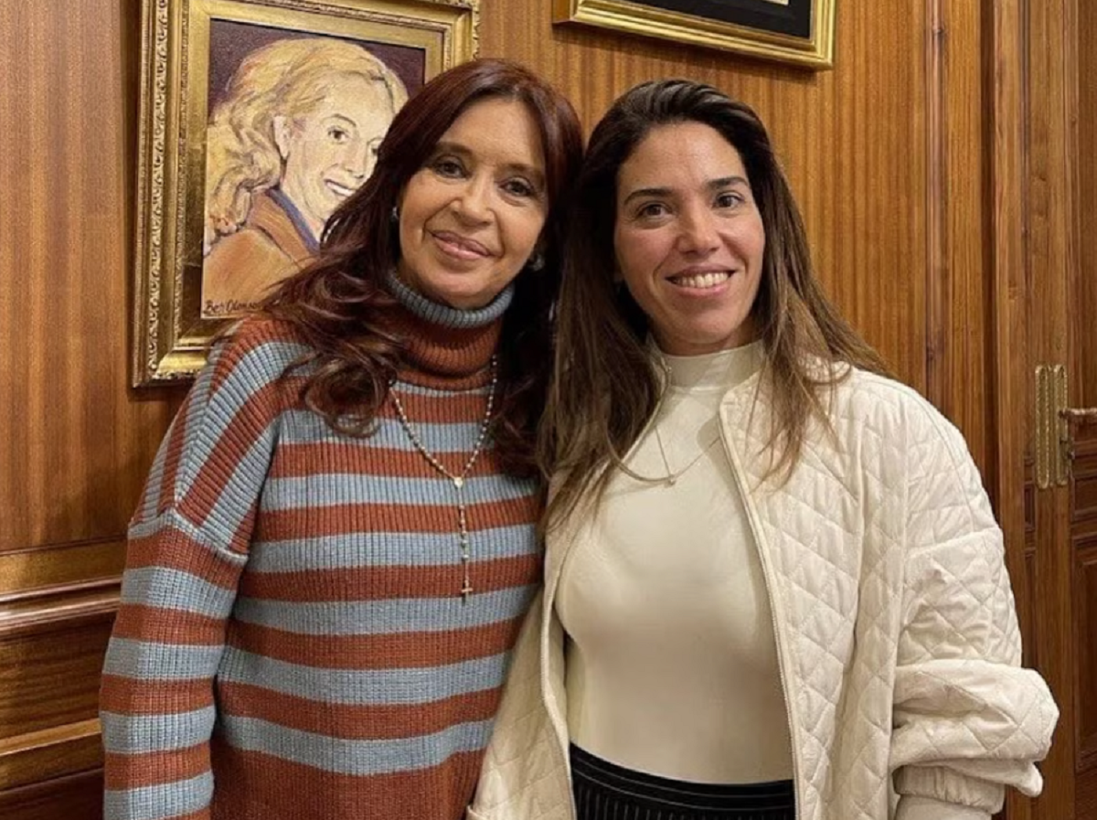 Fachada del edificio de San José 1111 en Buenos Aires donde cumple condena Cristina Kirchner.