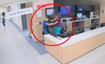 Entrada de la guardia médica de urgencias de un hospital céntrico.