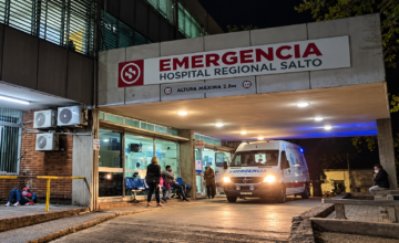Fachada principal del Hospital Regional de Salto en Uruguay.
