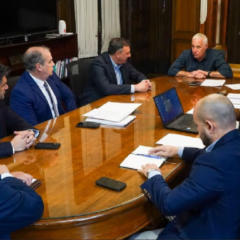Reunión entre Carlos Albisu y el ministro Carlos Negro en el Ministerio del Interior.