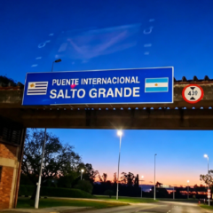 Puente Internacional Salto Grande que conecta Salto y Concordia.